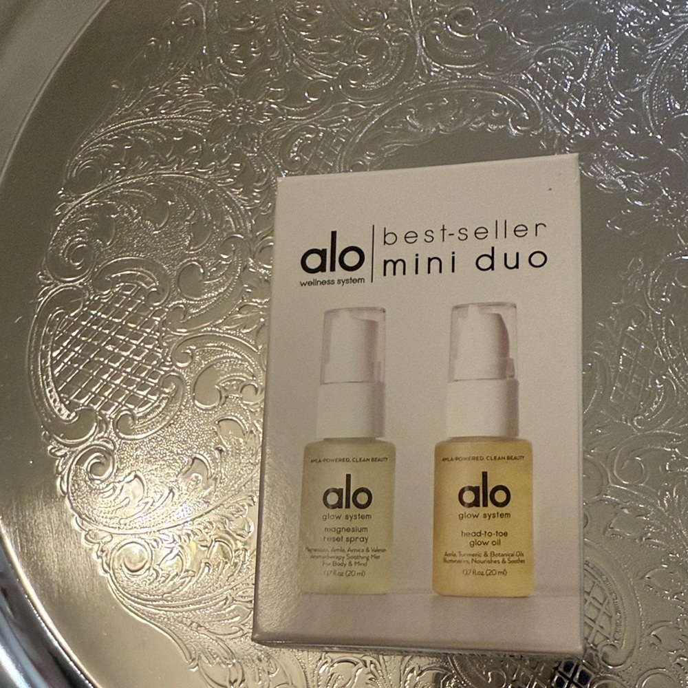 ALO Yoga Glow System Skincare Duo - Cream